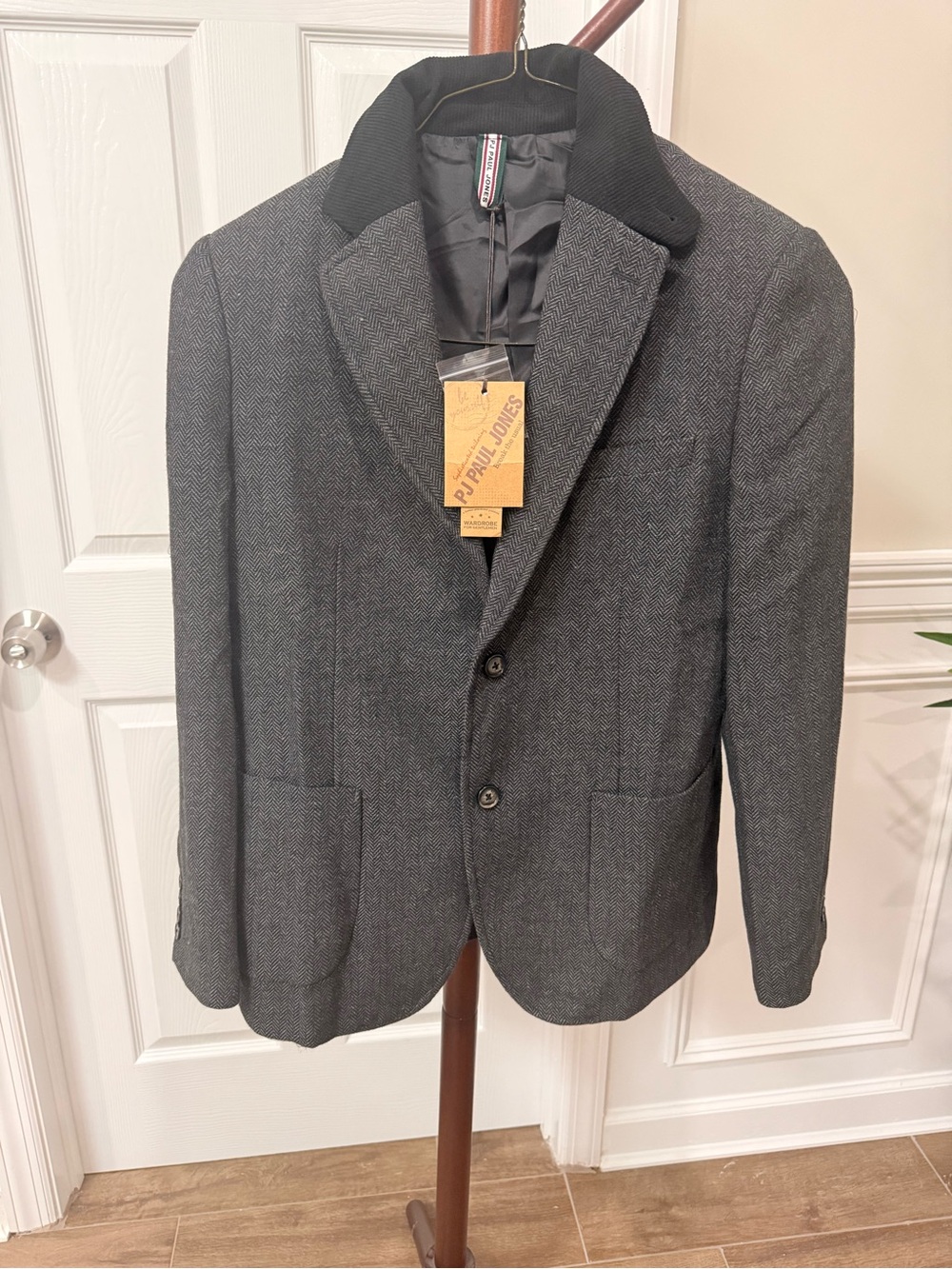 Men's Gray Herringbone Blazer with Black Contrast Collar